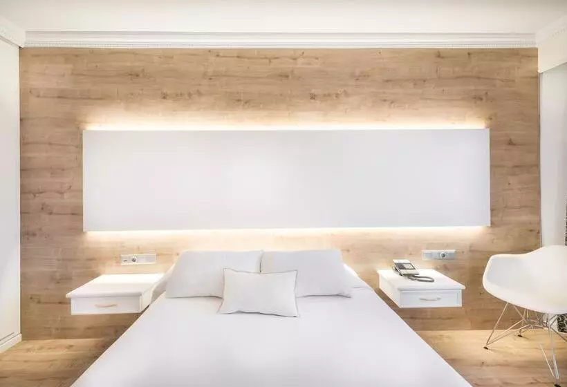 StandaardKamer, Sansi Park