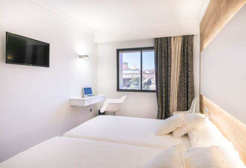 标准间, Sansi Park