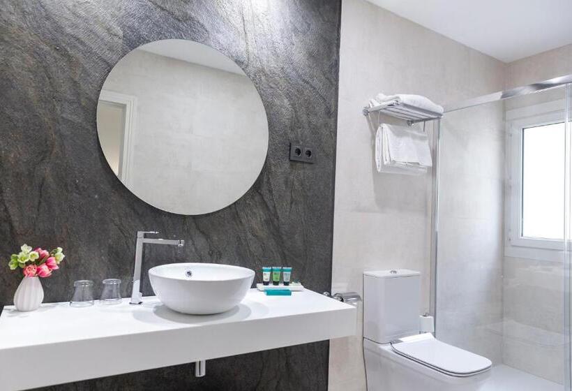 اتاق استاندارد, Serrano