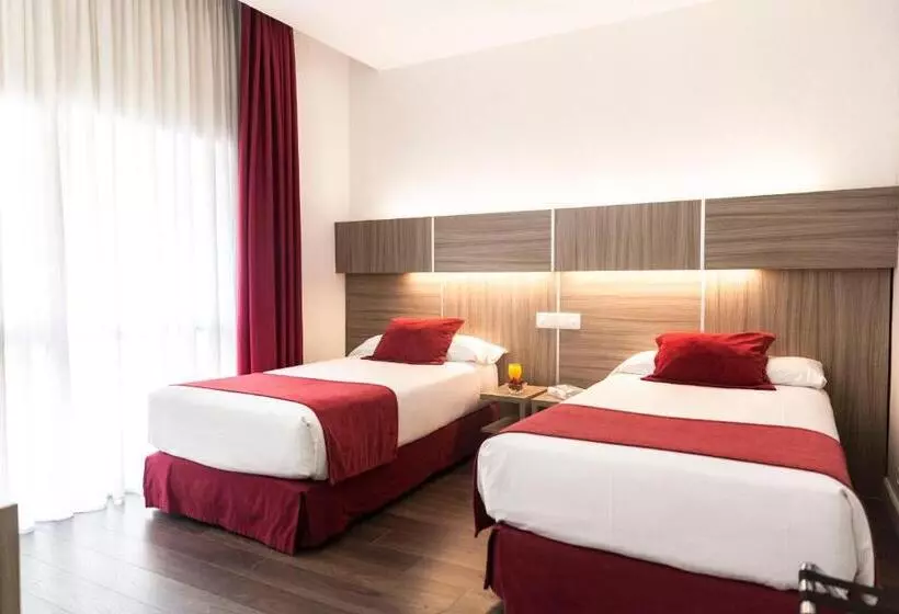 Standard Room, Serrano