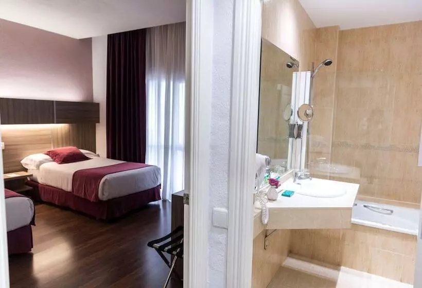 Standard Room, Serrano
