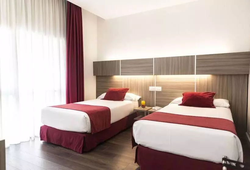 Standard Room, Serrano