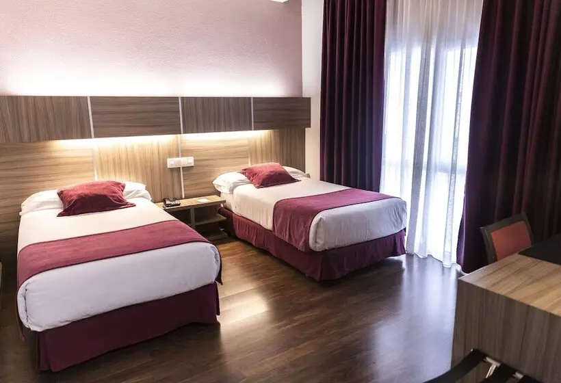 Standard Room, Serrano