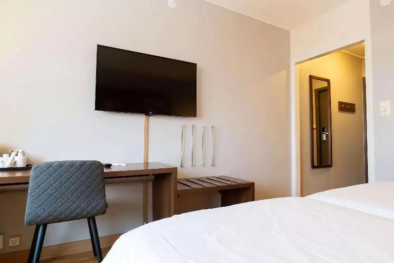 اتاق استاندارد با تخت بزرگ, The Westin San Diego Bayview