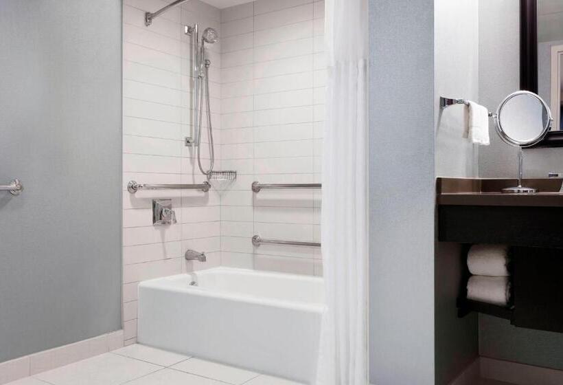适合残疾人士使用的带超级大床的标准间, The Westin Washington, D.c. City Center