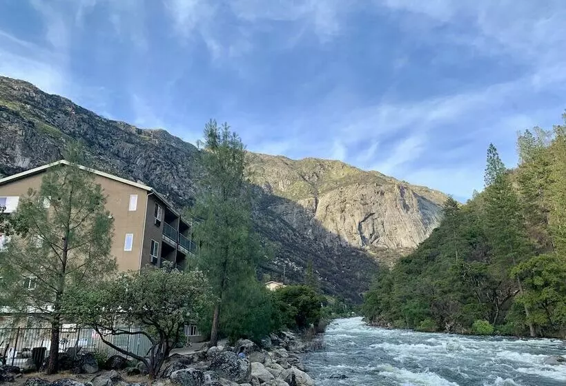 デラックスルーム, Yosemite View Lodge