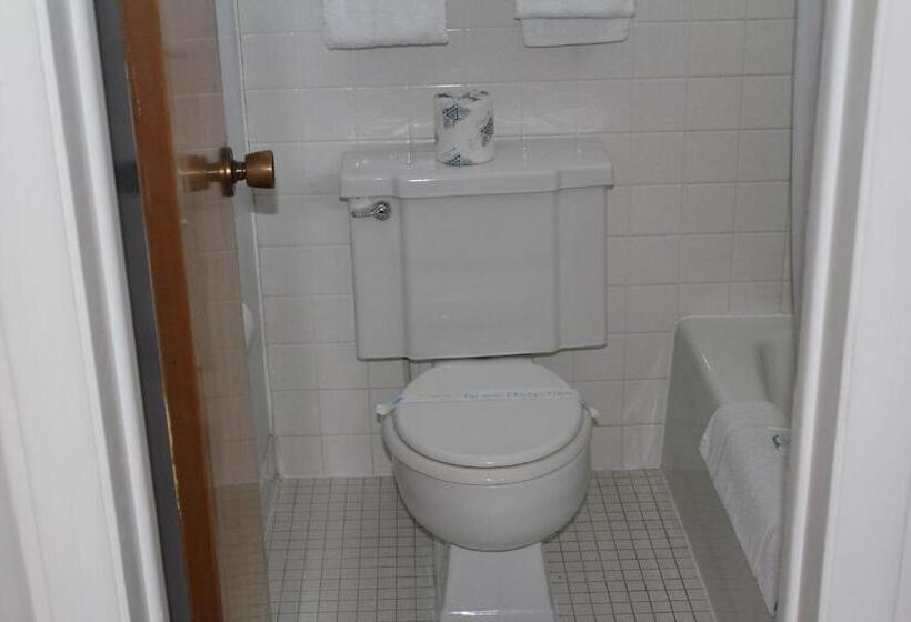 2ダブルベッドのスタンダードルーム, Hastings Inn