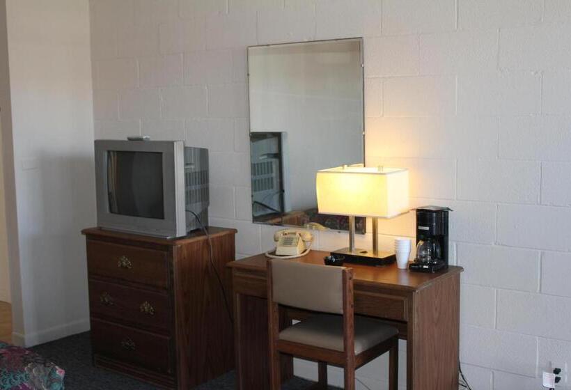 带2个双人床的标准工作室, Hastings Inn