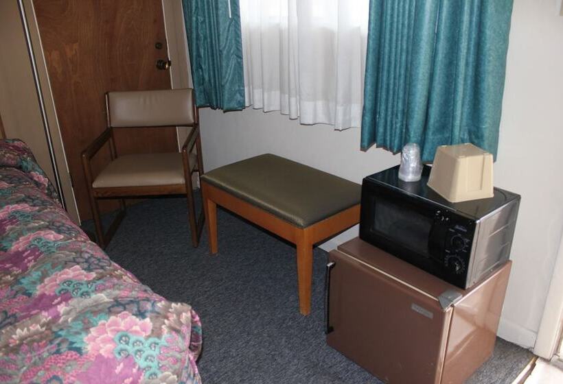 带2个双人床的标准工作室, Hastings Inn