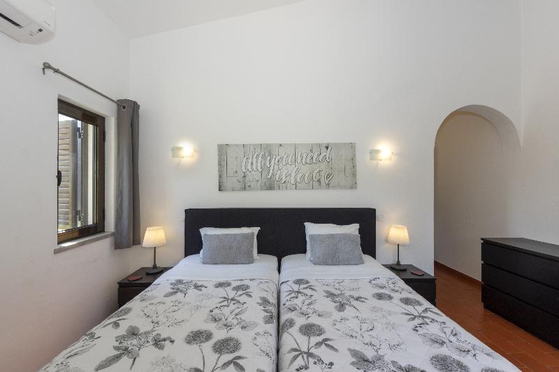 اتاق لوکس با چشمانداز دریا, Furama Resort Danang