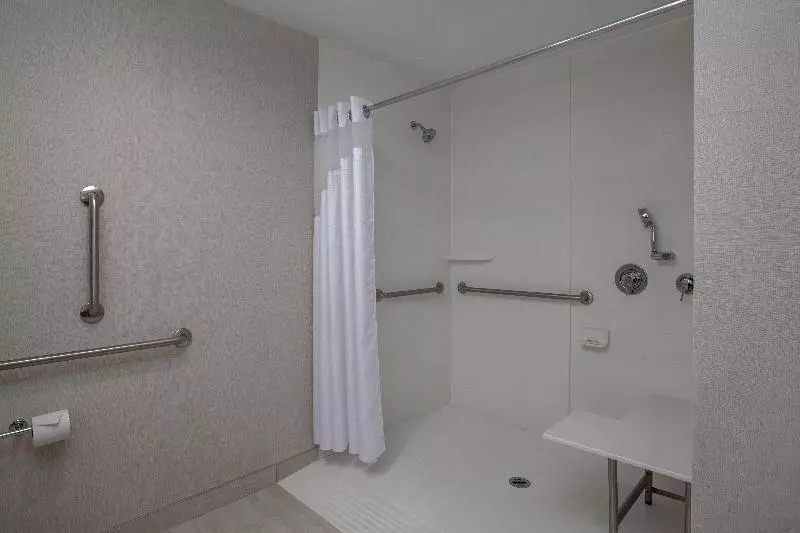 استودیوی استاندارد با چشم‌انداز دریا, Furama Resort Danang