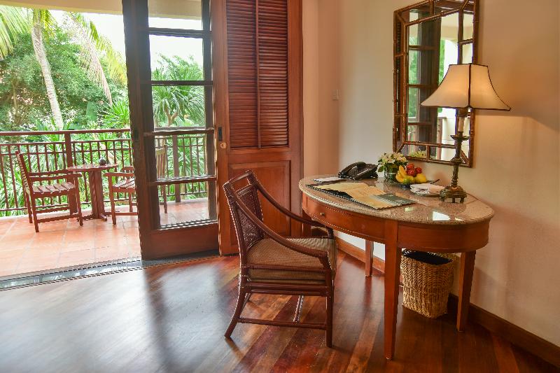 اتاق سوپریور با چشم‌انداز باغ, Furama Resort Danang