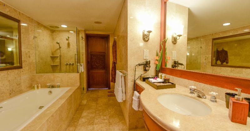 اتاق لوکس با چشمانداز باغ, Furama Resort Danang