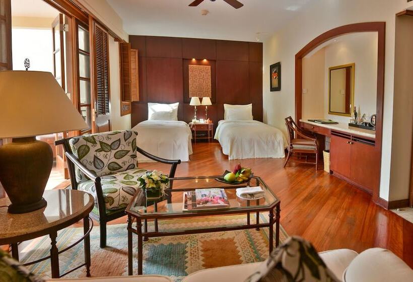 اتاق لوکس با چشمانداز باغ, Furama Resort Danang