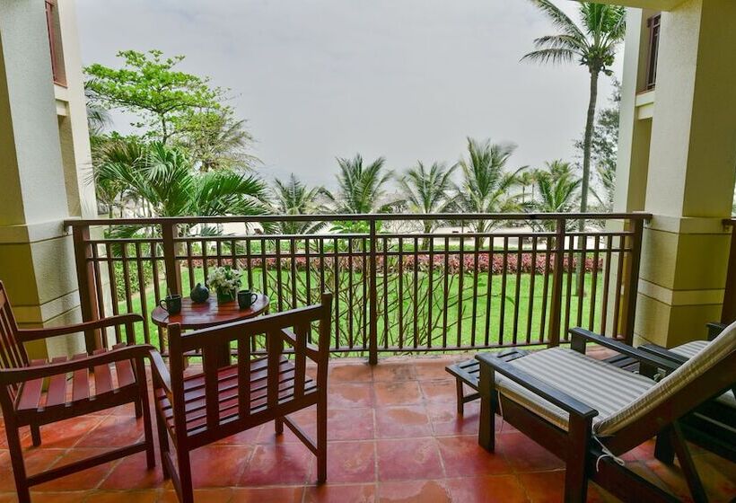 اتاق لوکس با چشمانداز دریا, Furama Resort Danang