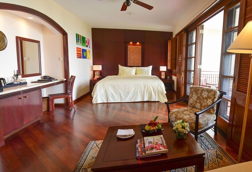 اتاق لوکس با چشمانداز دریا, Furama Resort Danang