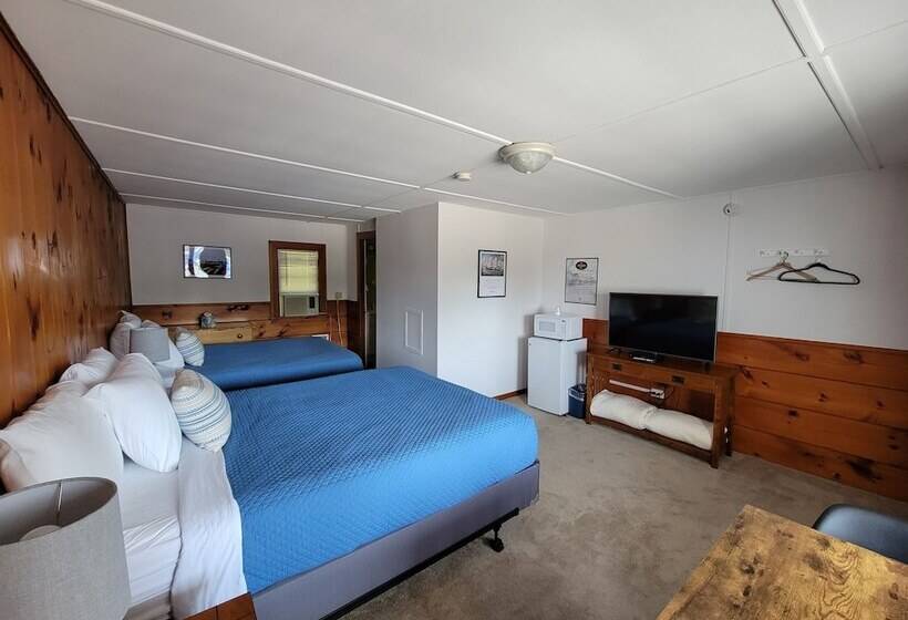 Четырехместный Номер Стандарт, Yardarm Motel