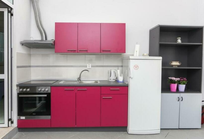 דירת חדר, Apartment Saulan