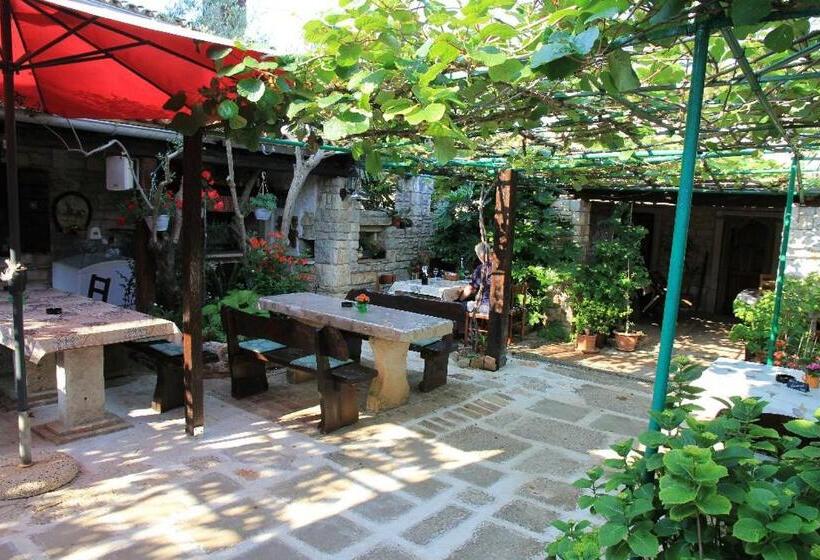 اتاق استاندارد, Rural Pension Istra Partner