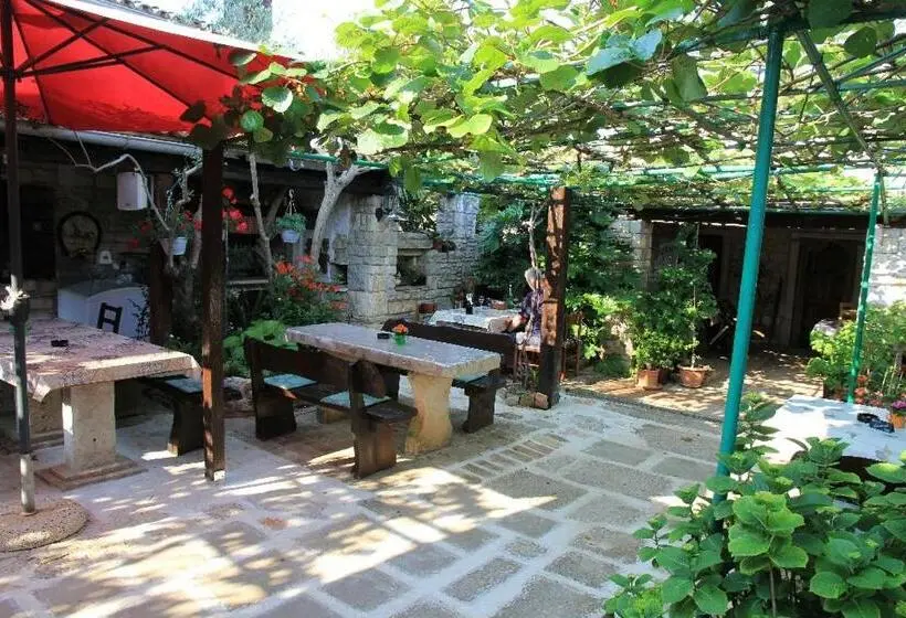 اتاق استاندارد, Rural Pension Istra Partner