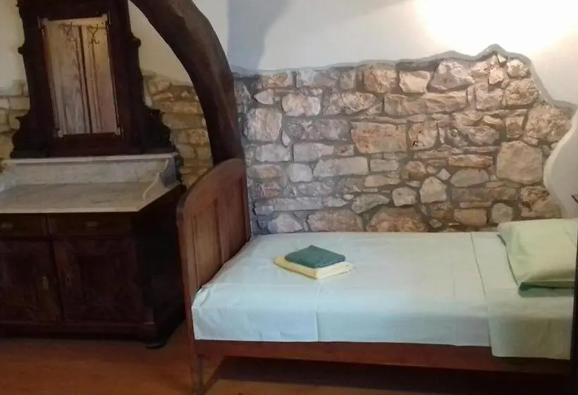 اتاق خانوادگی با چشم‌انداز باغ, Rural Pension Istra Partner
