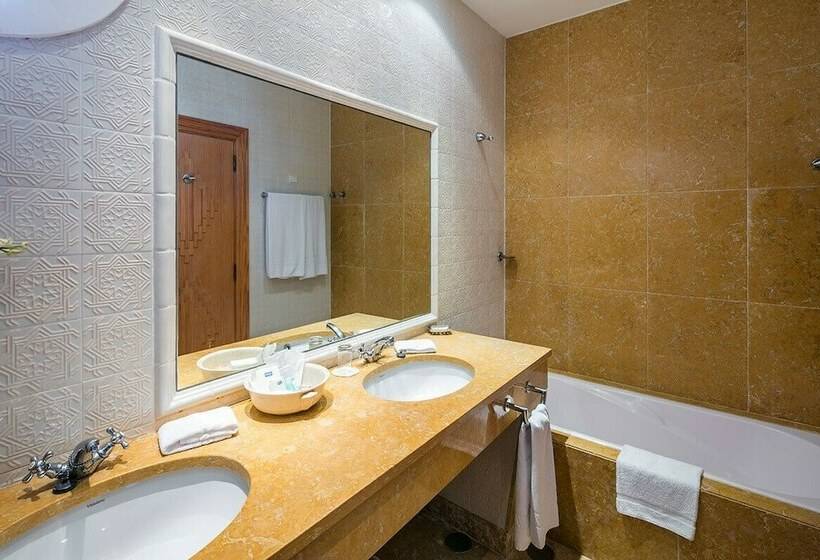 غرفة قياسية مطلة على المدينة, Boa Vista Hotel & Spa   Adults Only