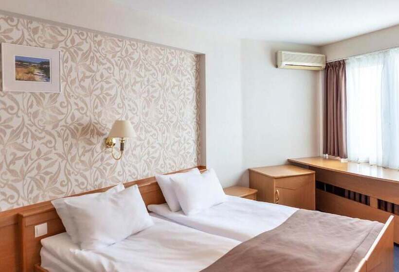 Standard Szoba, Adria