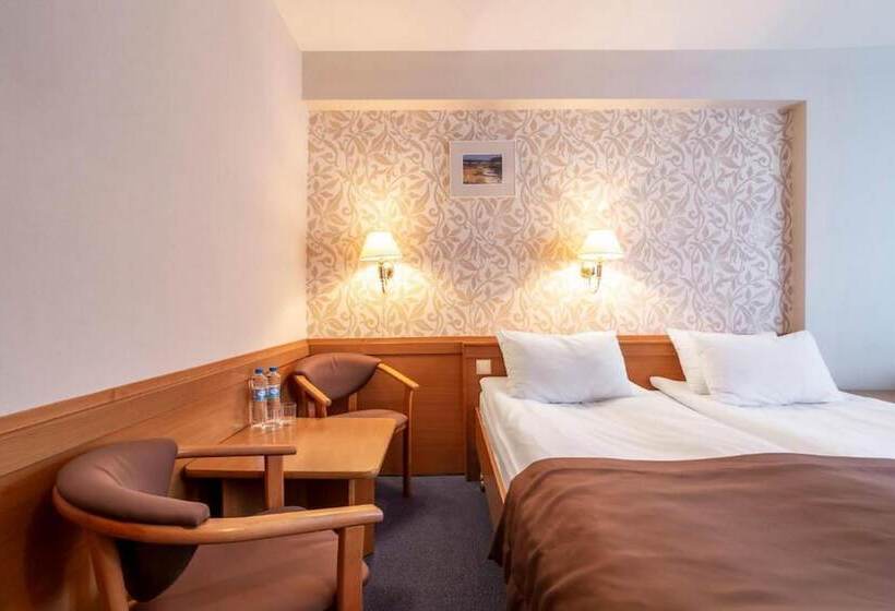 Standard Szoba, Adria