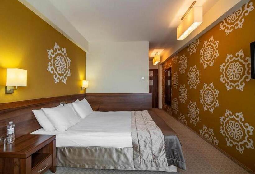 Superior Szoba, Adria