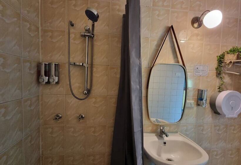 스탠다드 룸, Asturias