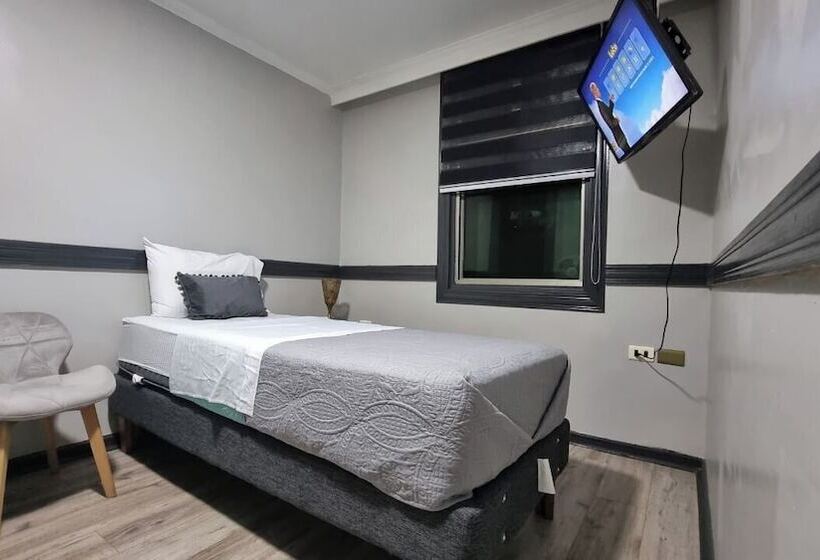 스탠다드 싱글 룸, Asturias