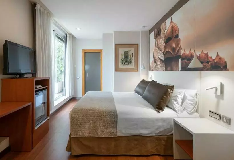 Superior Room with Terrace, Catalonia Gracia