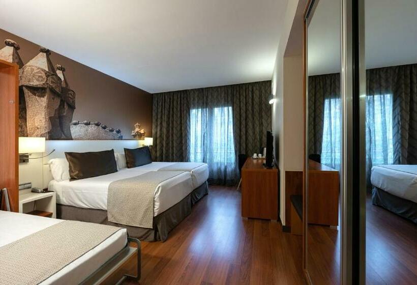 Номер Стандарт Трехместный, Catalonia Gracia