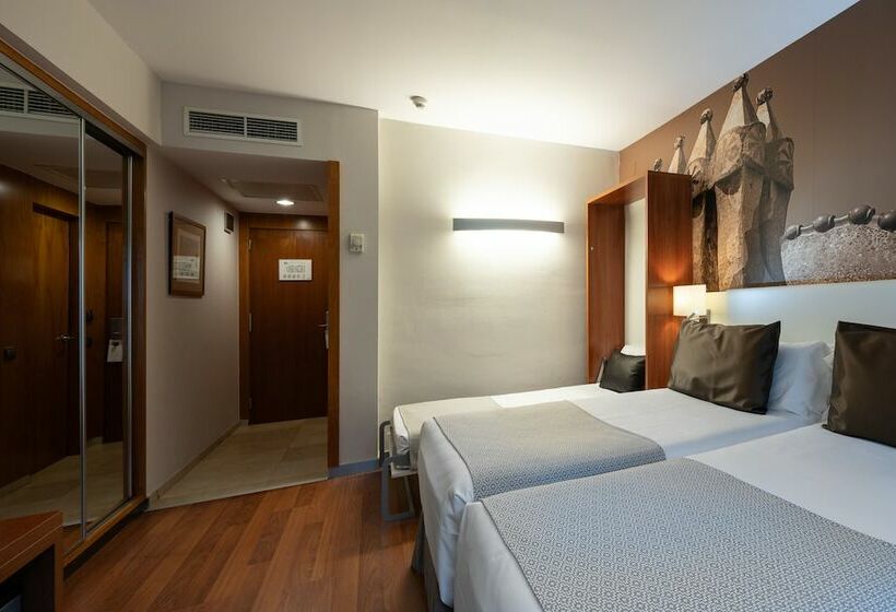 Номер Стандарт Трехместный, Catalonia Gracia