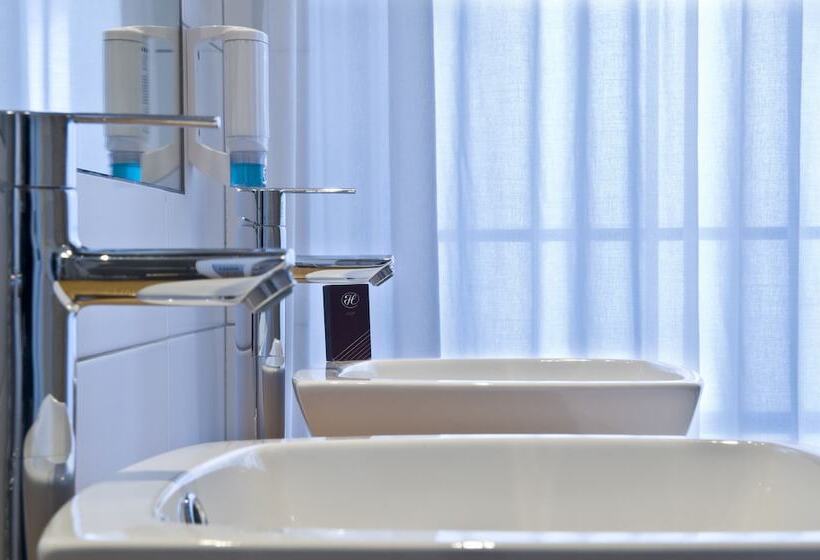 スタンダードルーム, Du Commerce