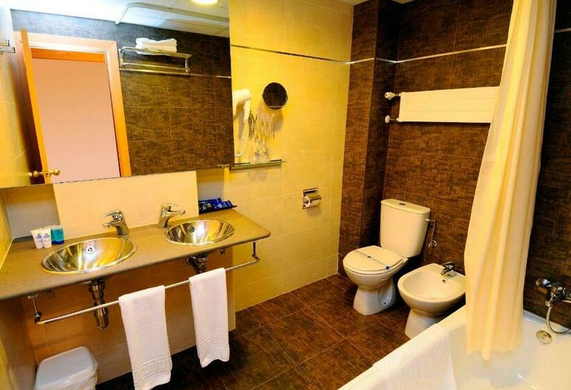 スタンダードトリプルルーム, Evenia Monte Alba