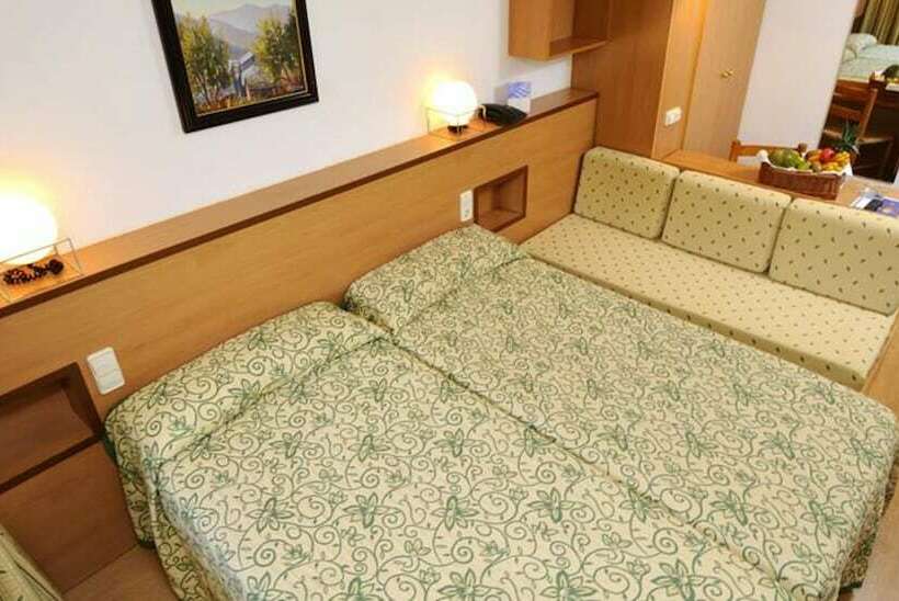 スタンダードトリプルルーム, Evenia Monte Alba