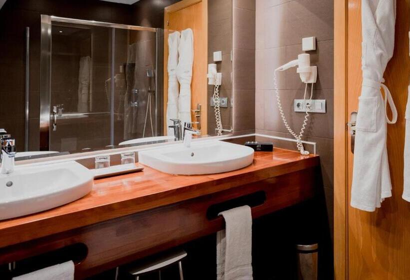 Номер Премиум, Font D'Argent Pas De La Casa