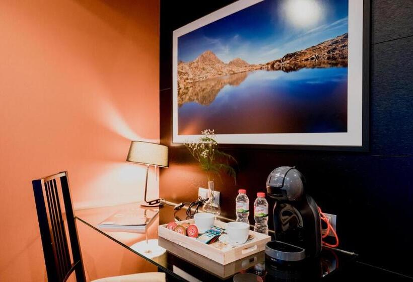 Номер Премиум, Font D'Argent Pas De La Casa