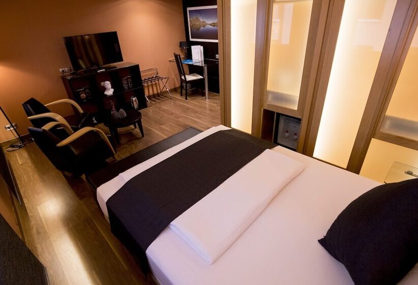 Номер Премиум, Font D'Argent Pas De La Casa