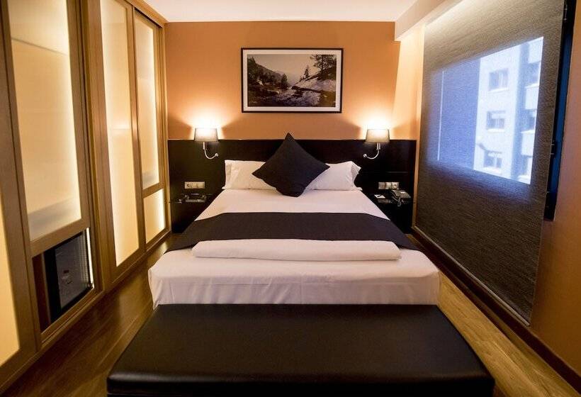 Номер Премиум, Font D'Argent Pas De La Casa