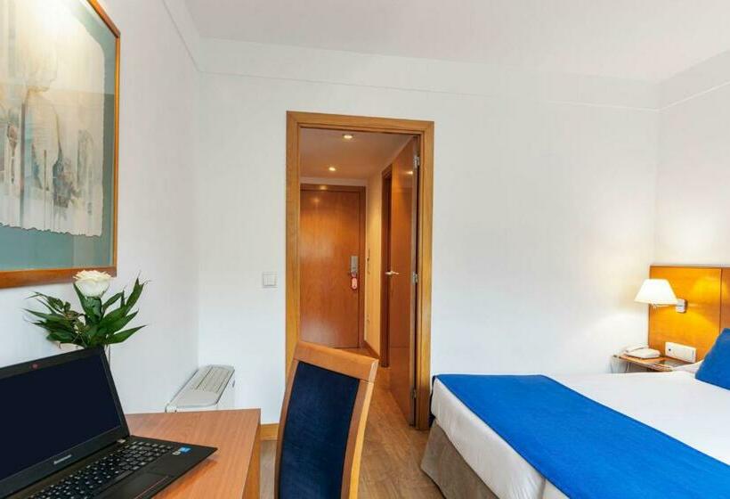 Номер Стандарт, Sercotel de Los Reyes