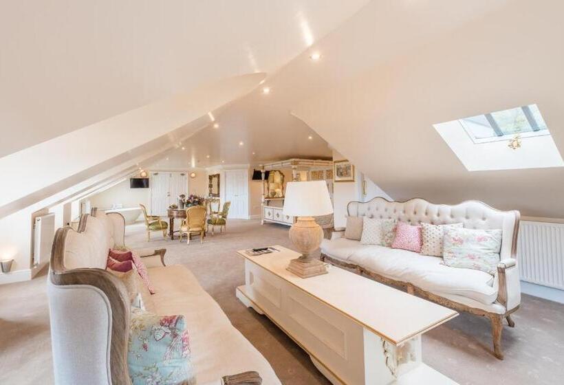 شقة دور أخير غرفة نوم واحدة, Grange