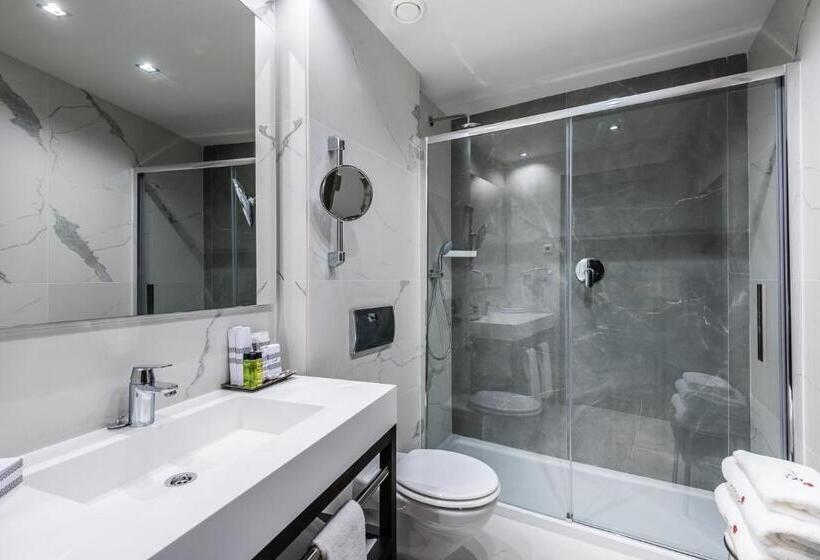 سوییت جونیور, Intelier Palacio San Martin