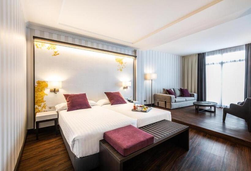 سوییت جونیور, Intelier Palacio San Martin