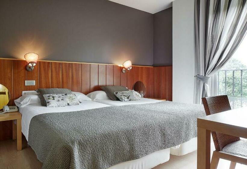 ファミリールーム, Iriguibel Huarte Pamplona