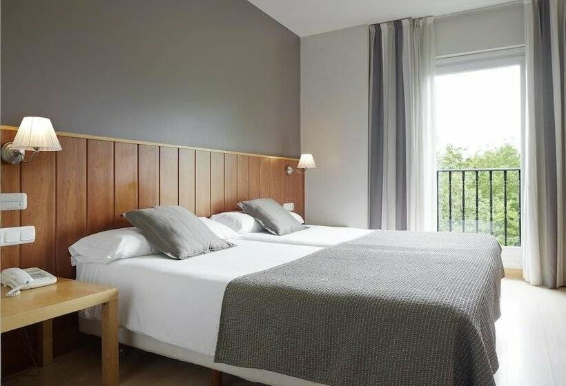 スタンダードルーム, Iriguibel Huarte Pamplona