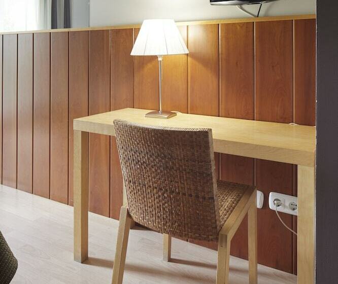 スタンダードルーム, Iriguibel Huarte Pamplona