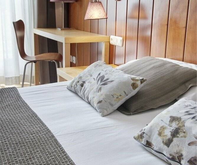 スタンダードルーム, Iriguibel Huarte Pamplona