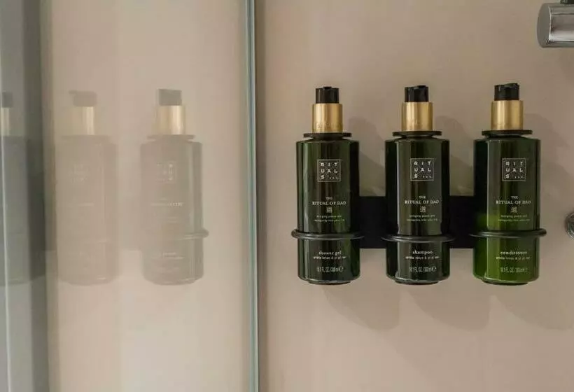 سوییت, Melia Castelo Branco